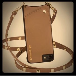NWT bandolier ONLY🚨iPhone 6 &7🚨